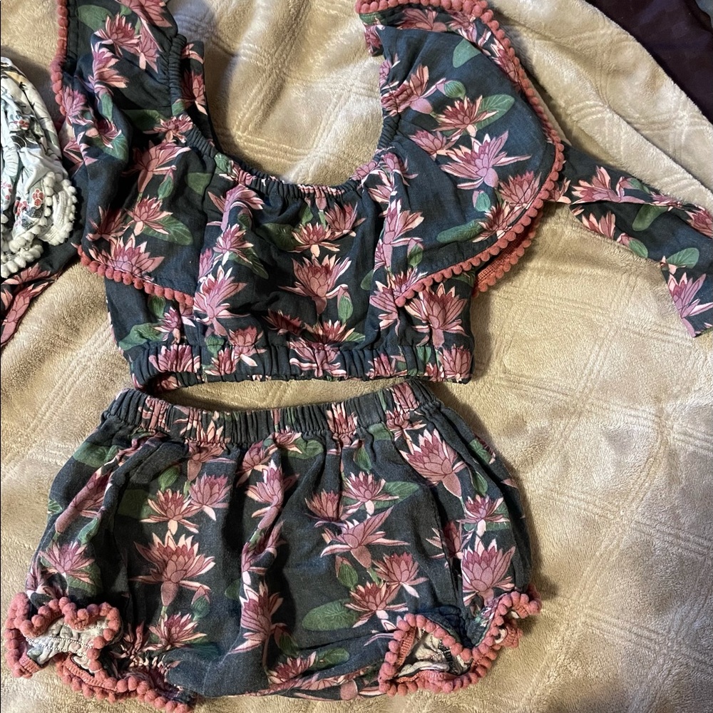 Baby gap and Kate Quinn